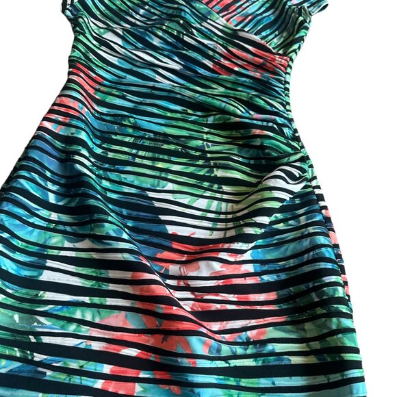 Joseph Ribkoff Bodycon Sheath Dress Short Sleeve Tropical Floral Stretch Size 8 - Picture 4 of 10